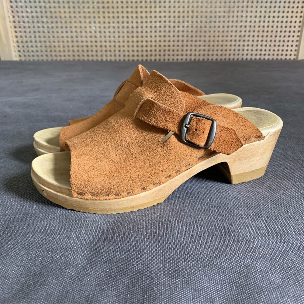 No.6 Daria Mid-Heel Clog in Tan Suede